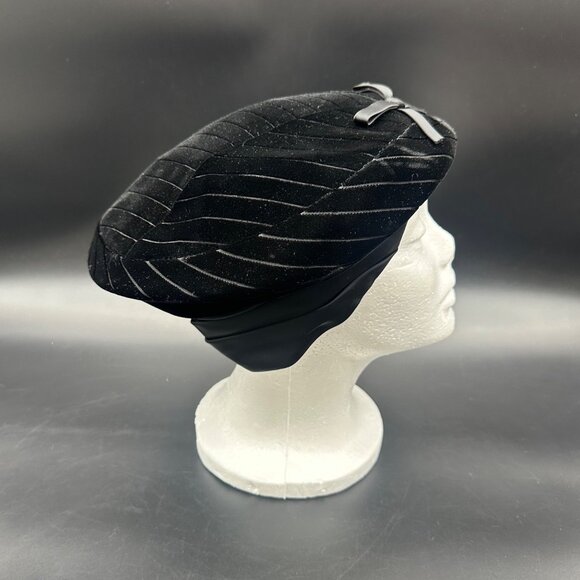 Vintage Beret Hat 1950s Black Velvet Satin Bow Modern Miss Formal Church - Picture 3 of 10